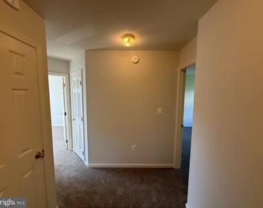 403 Independence Drive - Photo Thumbnail 29