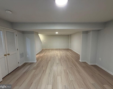 403 Independence Drive - Photo Thumbnail 23