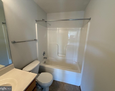 403 Independence Drive - Photo Thumbnail 36