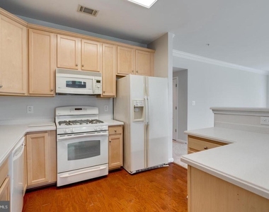 1601 Ladue Court - Photo Thumbnail 7