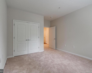 1601 Ladue Court - Photo Thumbnail 15