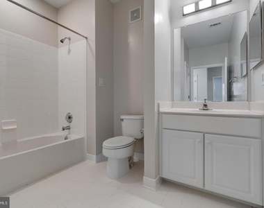 1601 Ladue Court - Photo Thumbnail 3