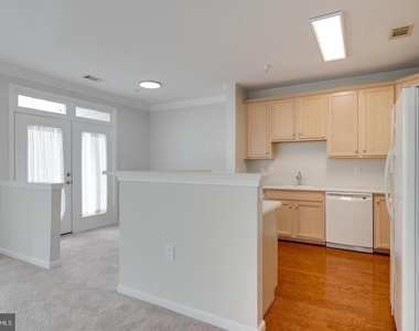 1601 Ladue Court - Photo Thumbnail 8