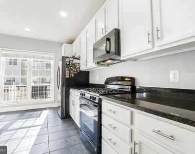 14899 Potomac Branch Drive - Photo Thumbnail 8