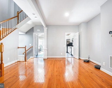 14899 Potomac Branch Drive - Photo Thumbnail 6
