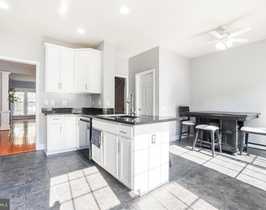 14899 Potomac Branch Drive - Photo Thumbnail 10