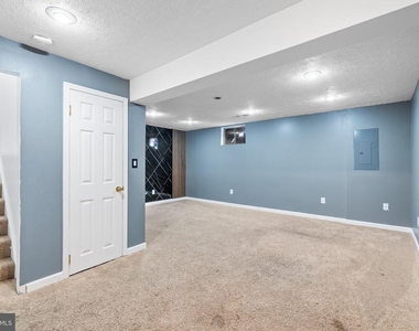 3669 Stewart Lane - Photo Thumbnail 24