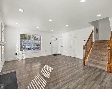 3669 Stewart Lane - Photo Thumbnail 5