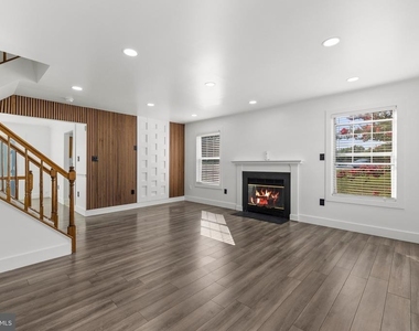 3669 Stewart Lane - Photo Thumbnail 3