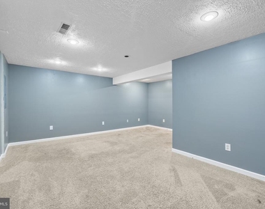 3669 Stewart Lane - Photo Thumbnail 27