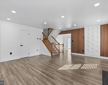 3669 Stewart Lane - Photo Thumbnail 4