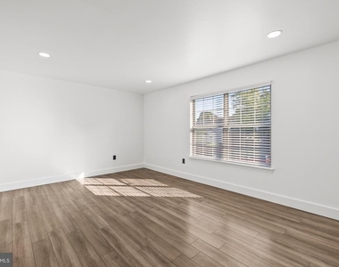 3669 Stewart Lane - Photo Thumbnail 17