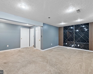 3669 Stewart Lane - Photo Thumbnail 26