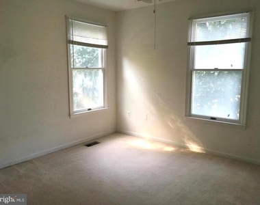 3875 Oriole Court - Photo Thumbnail 14