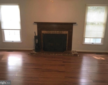 3875 Oriole Court - Photo Thumbnail 8
