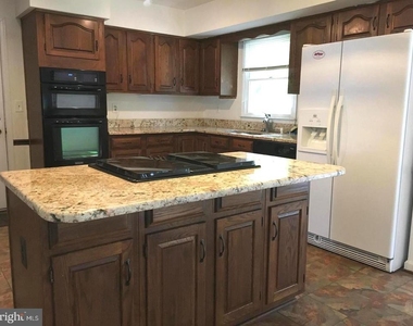 3875 Oriole Court - Photo Thumbnail 5