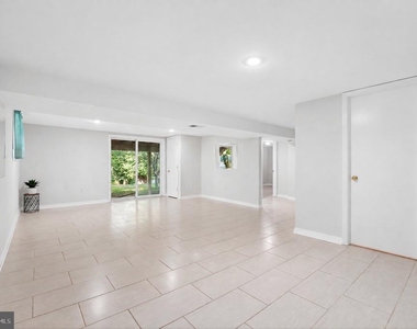 229 Cabbel Drive - Photo Thumbnail 29