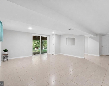 229 Cabbel Drive - Photo Thumbnail 25