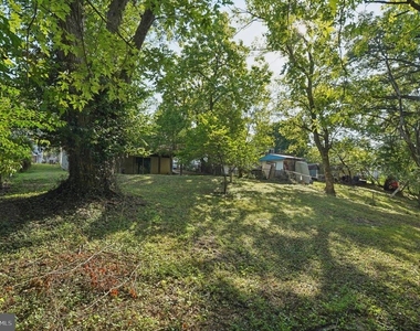 229 Cabbel Drive - Photo Thumbnail 46