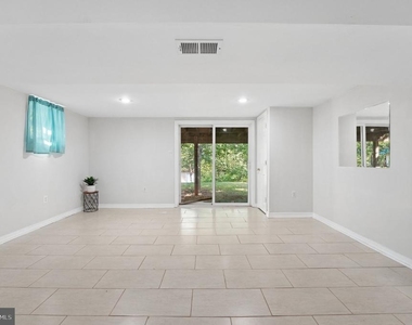 229 Cabbel Drive - Photo Thumbnail 26