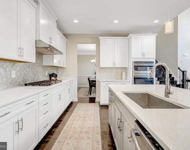 23311 Silcott Woods Terrace - Photo Thumbnail 8