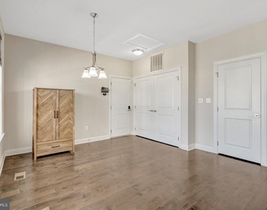 23311 Silcott Woods Terrace - Photo Thumbnail 10