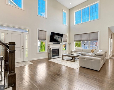 23311 Silcott Woods Terrace - Photo Thumbnail 4