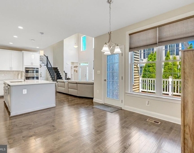 23311 Silcott Woods Terrace - Photo Thumbnail 11