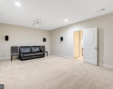 23311 Silcott Woods Terrace - Photo Thumbnail 50