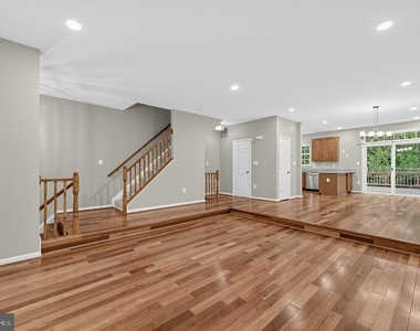 21588 Bankbarn Terrace - Photo Thumbnail 13