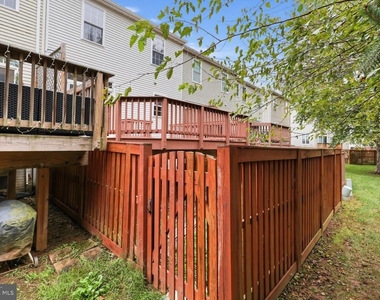 21588 Bankbarn Terrace - Photo Thumbnail 34