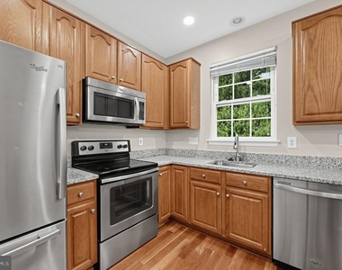 21588 Bankbarn Terrace - Photo Thumbnail 7