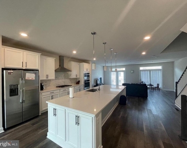 22256 Cornerstone Crossing Terrace - Photo Thumbnail 10