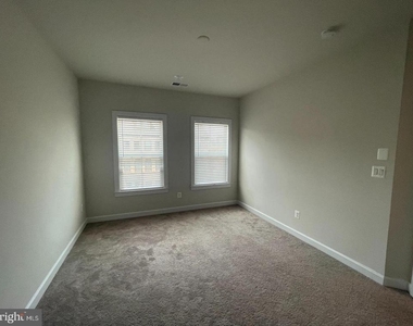 22256 Cornerstone Crossing Terrace - Photo Thumbnail 21