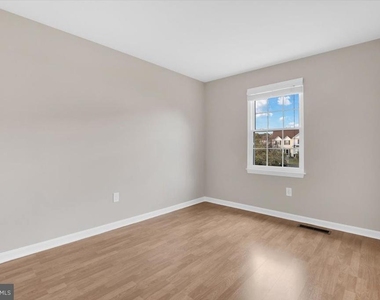 908 Smartts Lane Ne - Photo Thumbnail 23