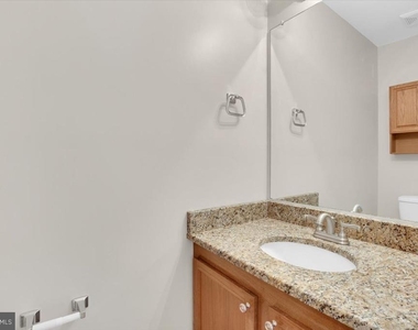 908 Smartts Lane Ne - Photo Thumbnail 7
