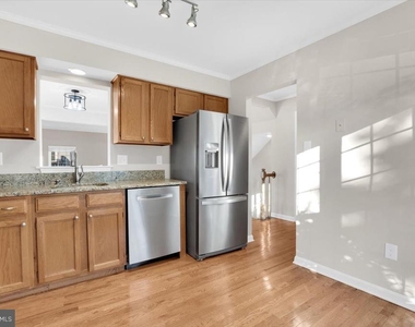 908 Smartts Lane Ne - Photo Thumbnail 6
