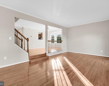 908 Smartts Lane Ne - Photo Thumbnail 13