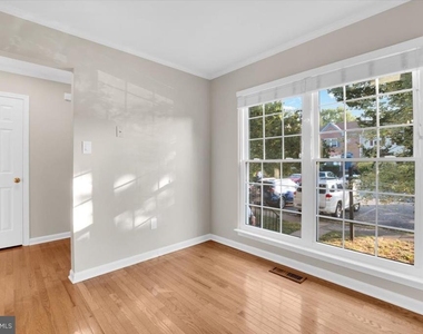 908 Smartts Lane Ne - Photo Thumbnail 3