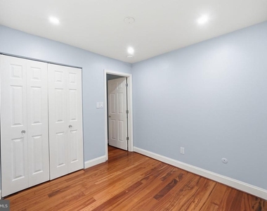 8562 Tyrolean Way - Photo Thumbnail 19