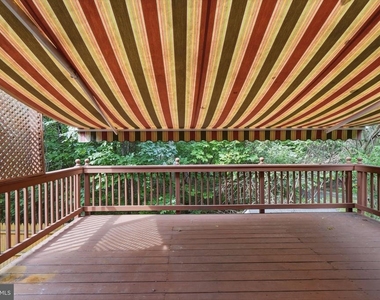 8562 Tyrolean Way - Photo Thumbnail 10