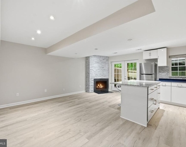 8562 Tyrolean Way - Photo Thumbnail 23
