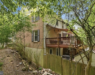 8562 Tyrolean Way - Photo Thumbnail 31