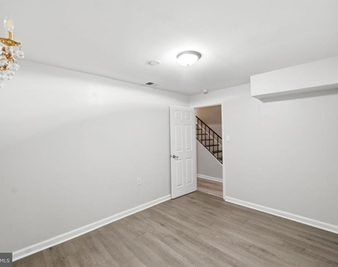 8562 Tyrolean Way - Photo Thumbnail 22