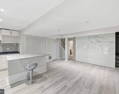 8562 Tyrolean Way - Photo Thumbnail 27