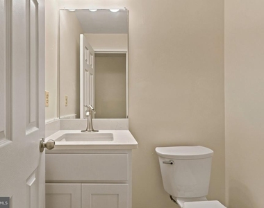 7937 Valleyfield Drive - Photo Thumbnail 25