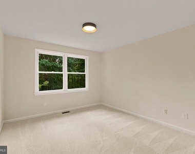 7937 Valleyfield Drive - Photo Thumbnail 15