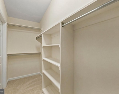 7937 Valleyfield Drive - Photo Thumbnail 22
