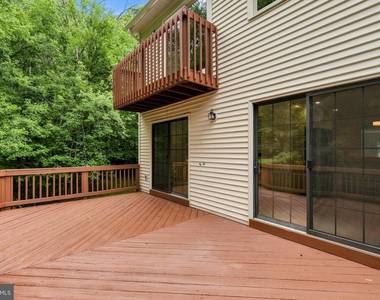7937 Valleyfield Drive - Photo Thumbnail 11