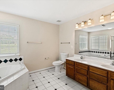 5304 Waldo Drive - Photo Thumbnail 18